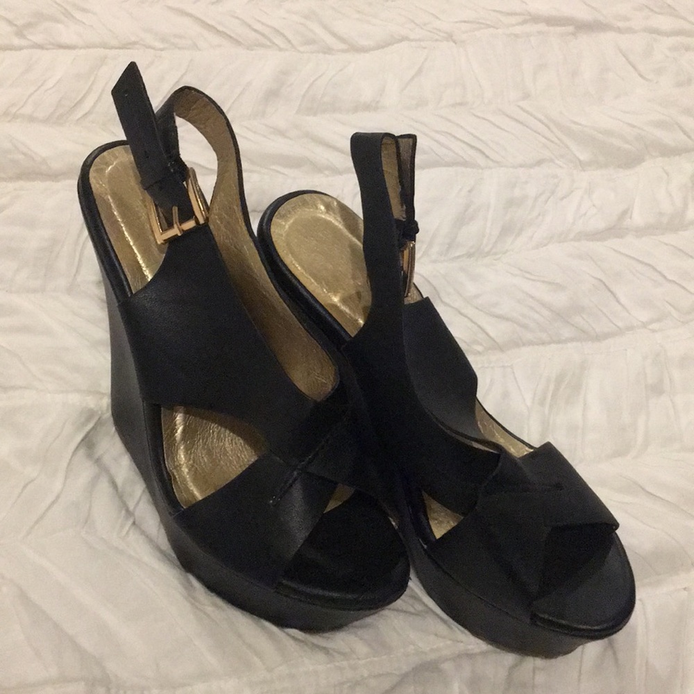 Maker’s Shoes Wedges - Picture 2 of 3